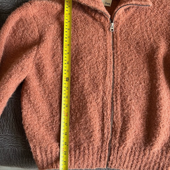 Aritzia vest - Picture 4 of 4